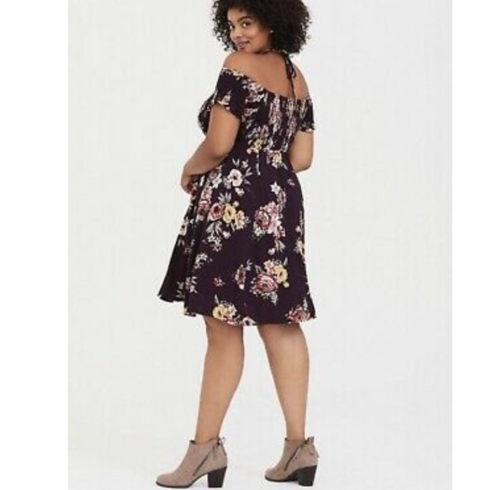 Torrid Halter Smocked Floral Dress Size 4X - Picture 3 of 12